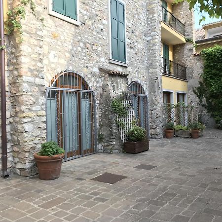 Casa Portici Apartment Torri Del Benaco Luaran gambar