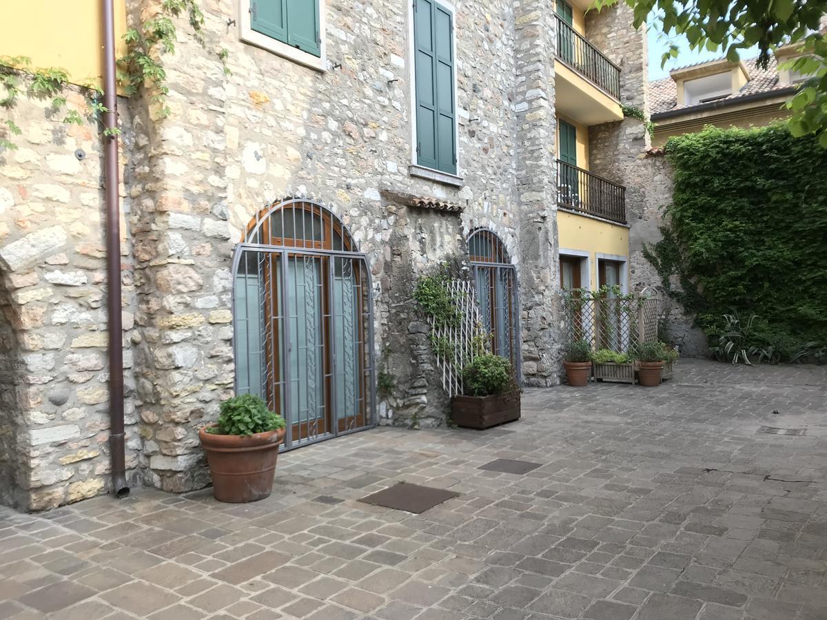 Casa Portici Apartment Torri Del Benaco Luaran gambar