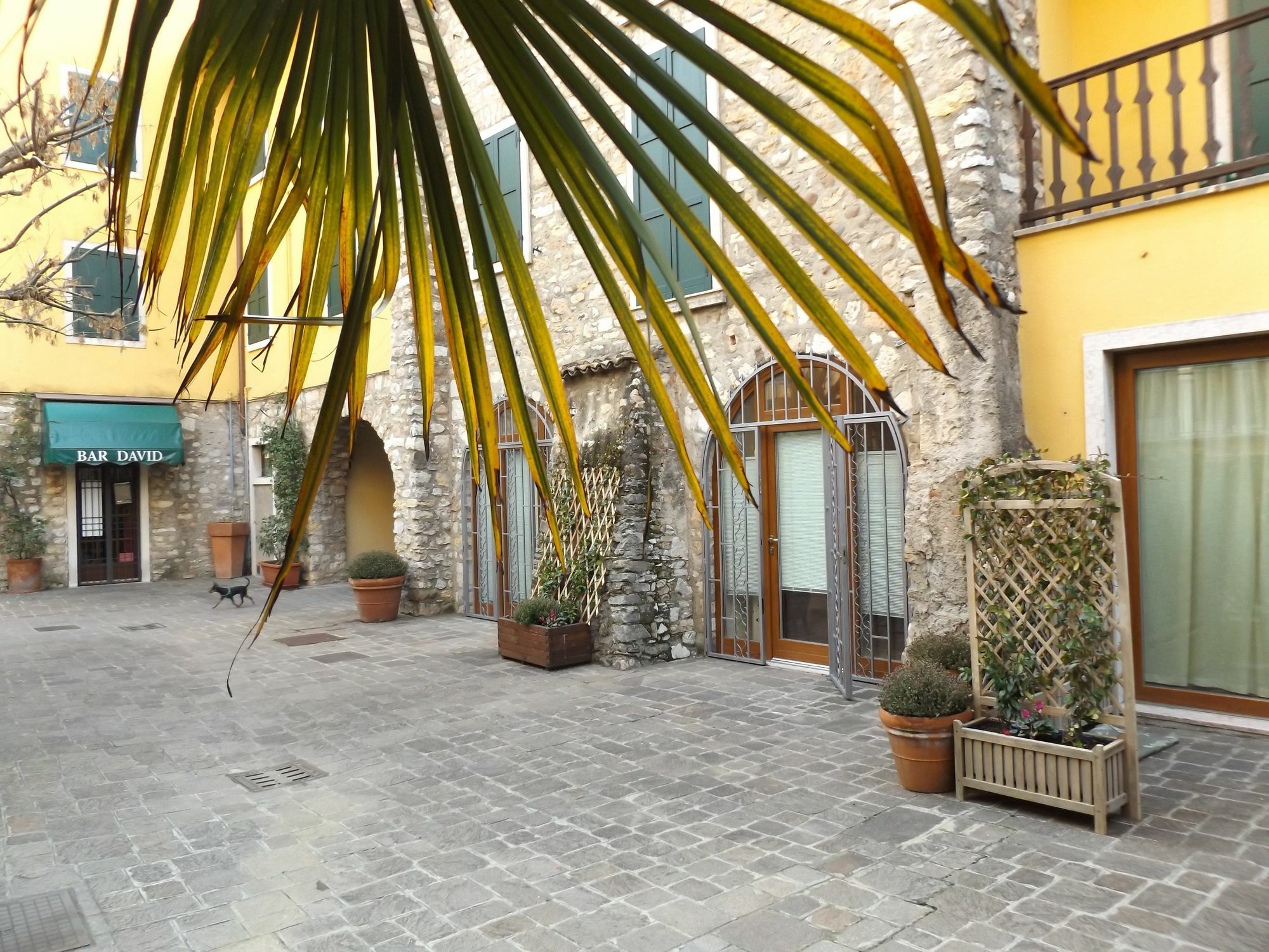 Casa Portici Apartment Torri Del Benaco Luaran gambar